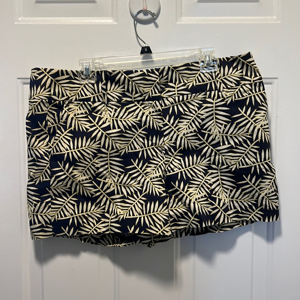 Stylish shorts from Ann Taylor size 14